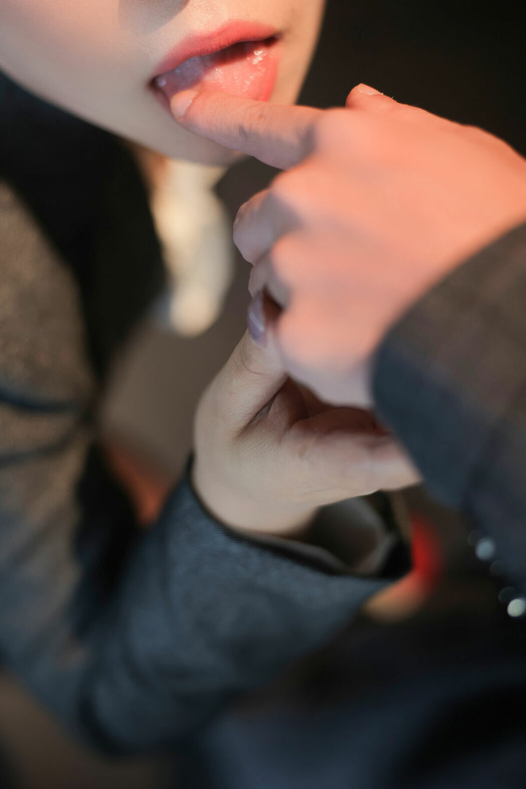 XR Uncensored Mai Tian 麦田 – R18 秀人网模特 OL职业装 (91P)