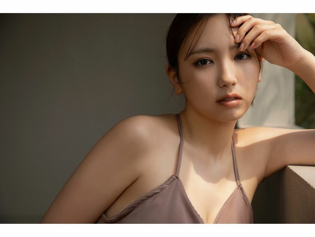 JP Sawaguchi Aika 沢口愛華 – FLASHデジタル写真集 Silent Heat (78P)