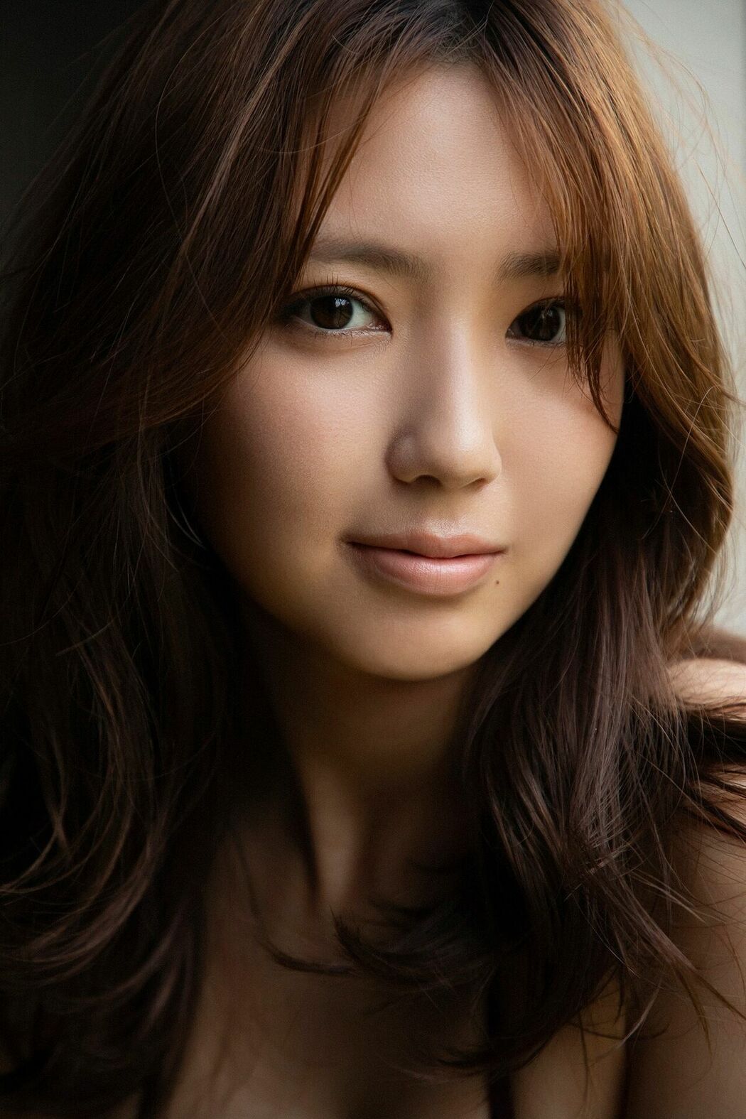 JP Sawaguchi Aika 沢口愛華 – FLASHデジタル写真集 Silent Heat (78P)