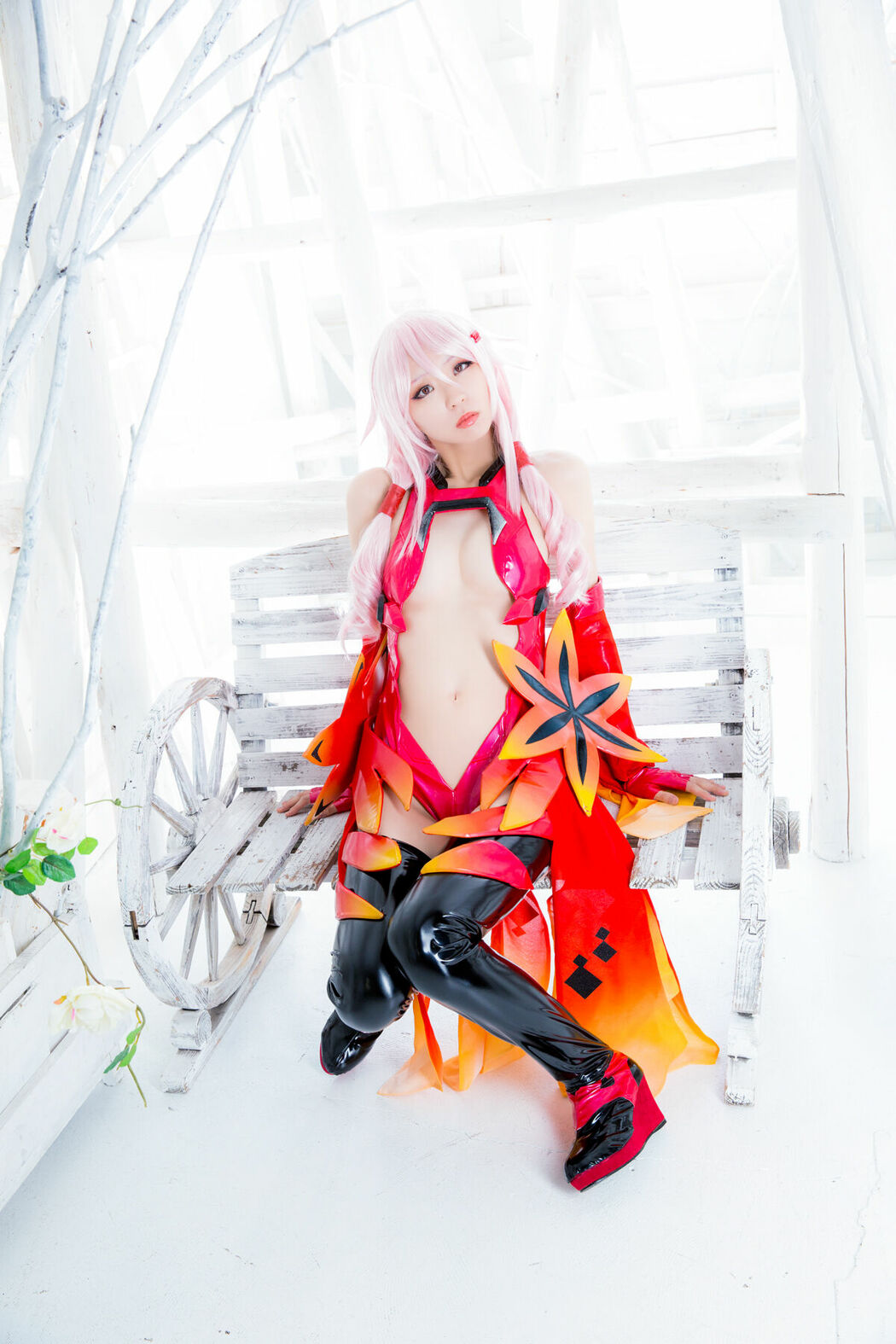 Coser@Mikehouse ミケ – The One Who Prays To Ask For Forgiveness Part01 (60P)