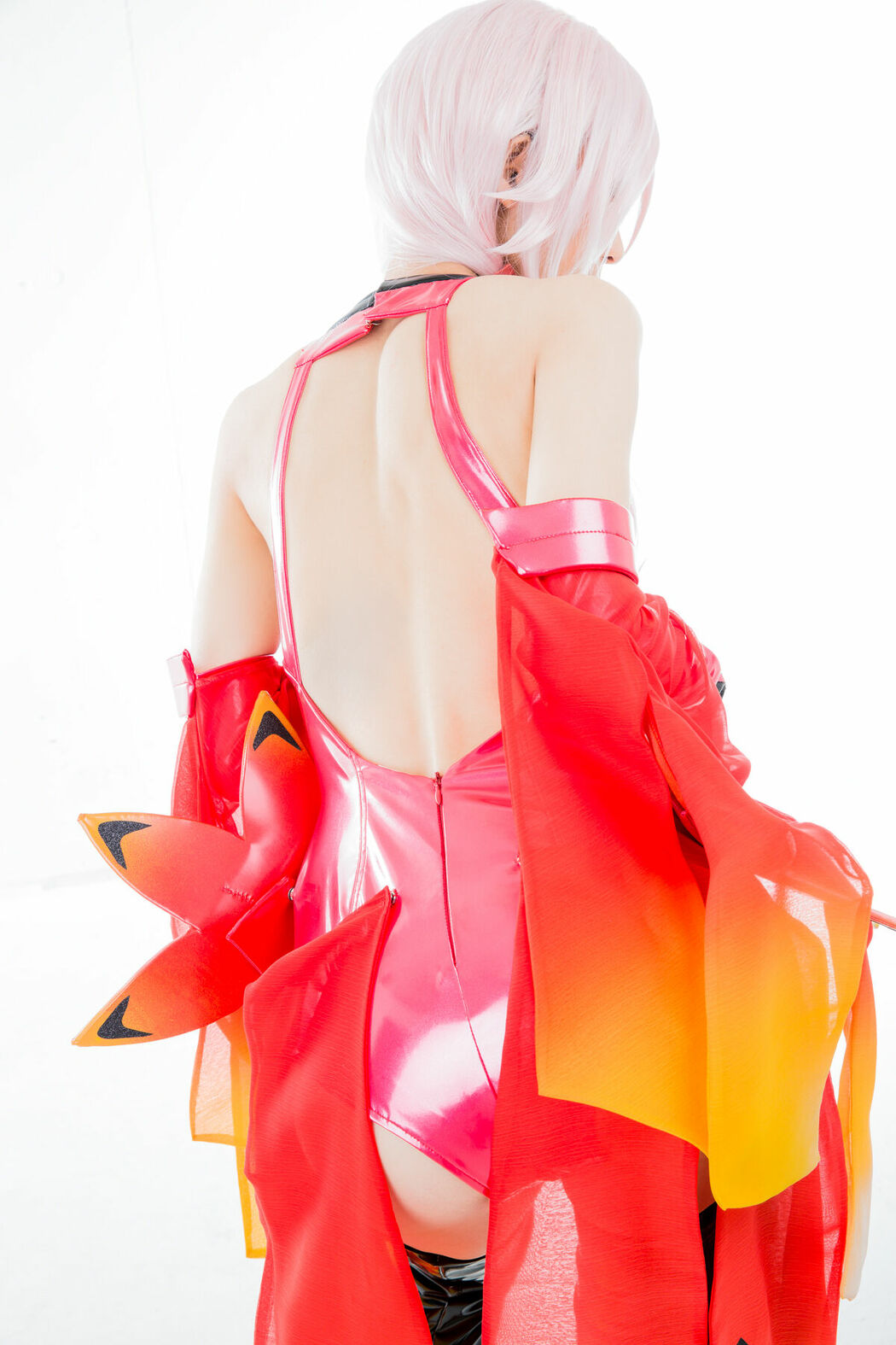 Coser@Mikehouse ミケ – The One Who Prays To Ask For Forgiveness Part01 (60P)