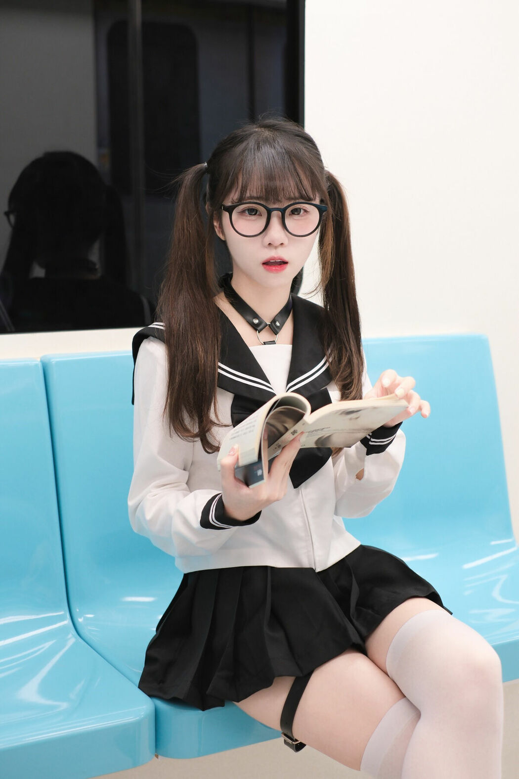 Coser@可可小白兔 – 電車上の女高中生 (72P)