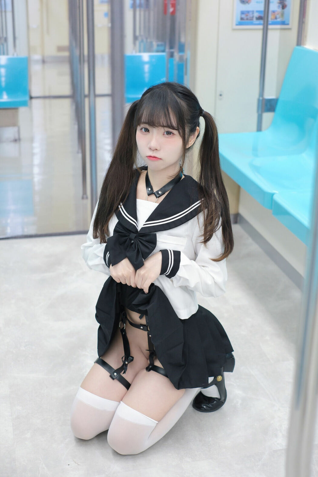 Coser@可可小白兔 – 電車上の女高中生 (72P)