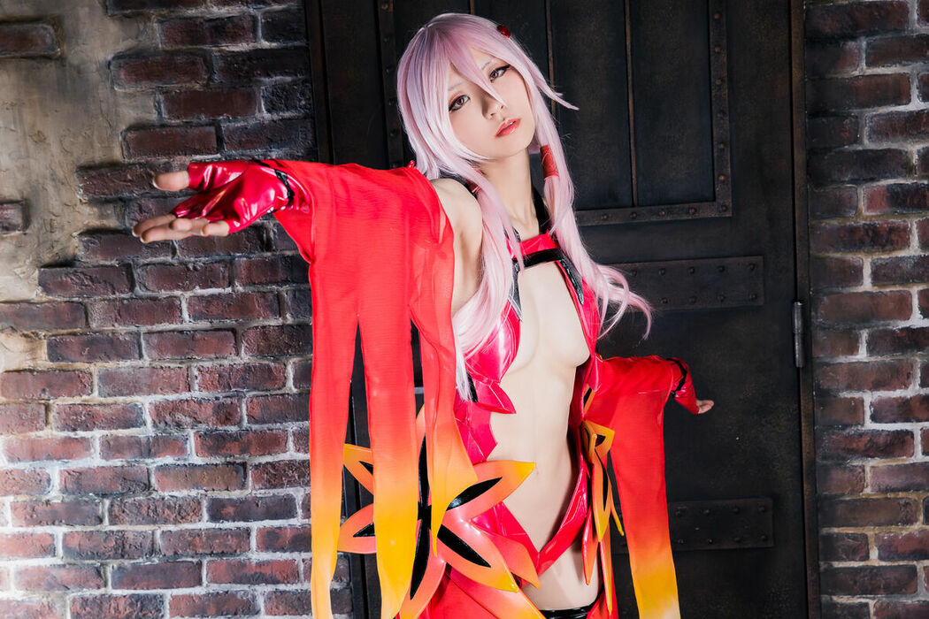 Coser@Mikehouse ミケ – The One Who Prays To Ask For Forgiveness Part01 (60P)