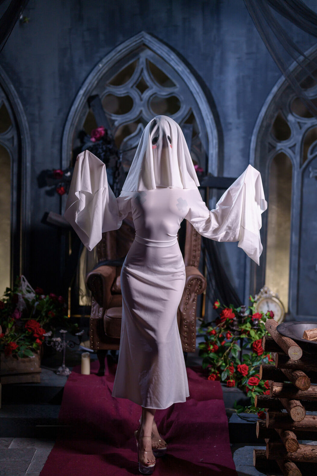 Coser@蜜汁猫裘 – 幽灵娘 (67P – 2V)