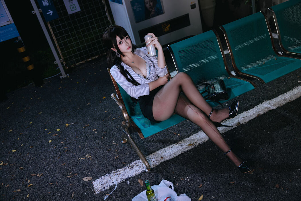 Coser@日奈娇 – 下班的OL Part01 (61P)