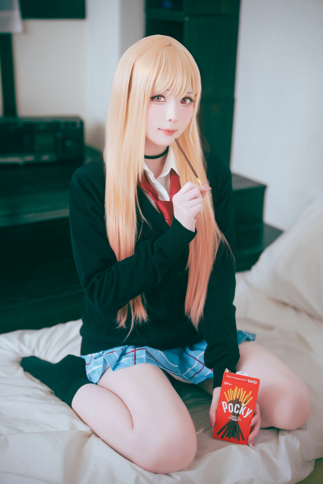 Coser@霜月shimo – 喜多川海梦 My Dress Up Part01 (48P)