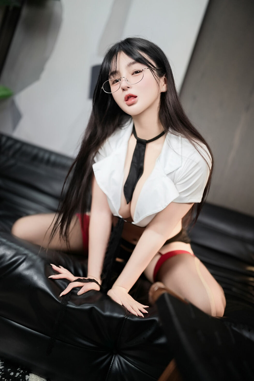 Coser@桜井宁宁 – 眼镜ol Part02 (63P)