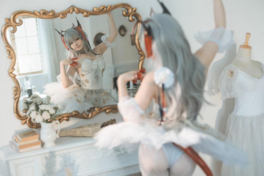 Coser@是三不是世w – 明日方舟 W 芭蕾 (28P)
