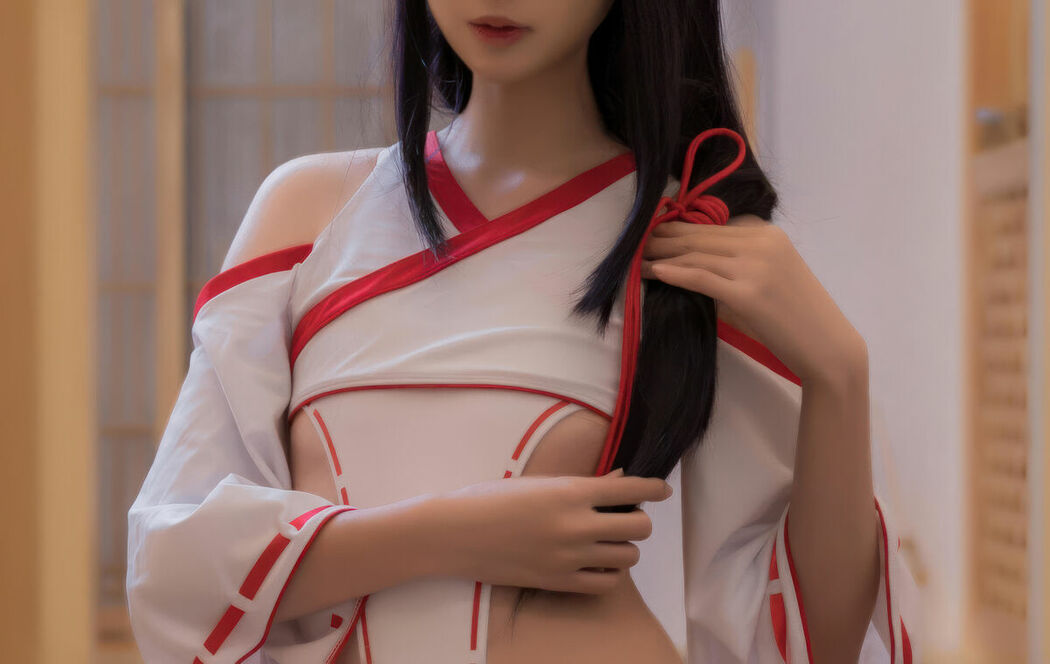 Coser@西园寺南歌 – 妈妈子巫女 (31P)