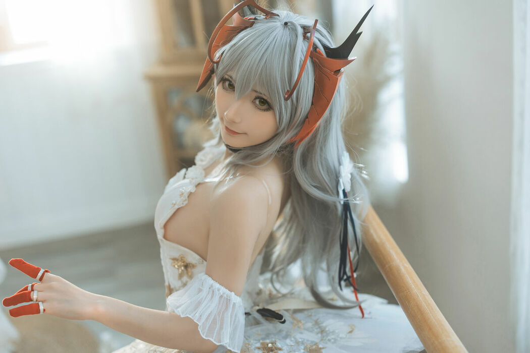 Coser@是三不是世w – 明日方舟 W 芭蕾 (28P)