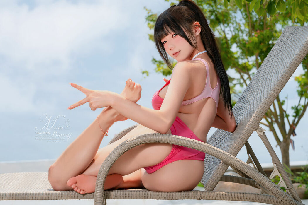 Coser@黏黏团子兔 – 2025泳装限定作 水泳部前辈 Part01 (48P)