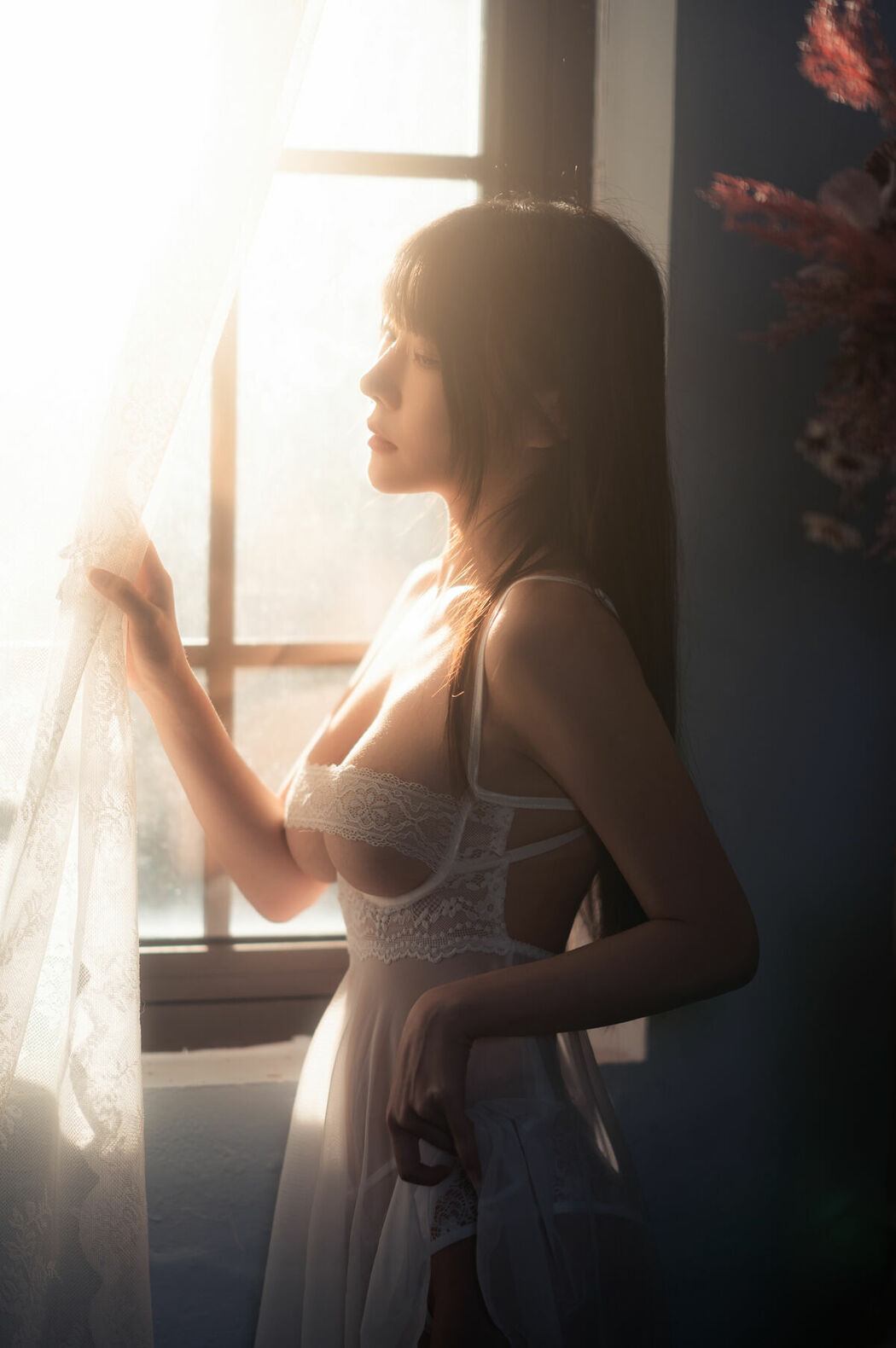 Coser@香草喵露露 – 白丝纱裙 (11P – 1V)