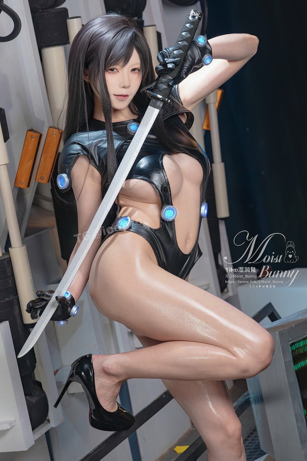 Coser@黏黏团子兔 – 11月作品 杀戮都市 下平玲花 (70P – 1V) Cover Photo