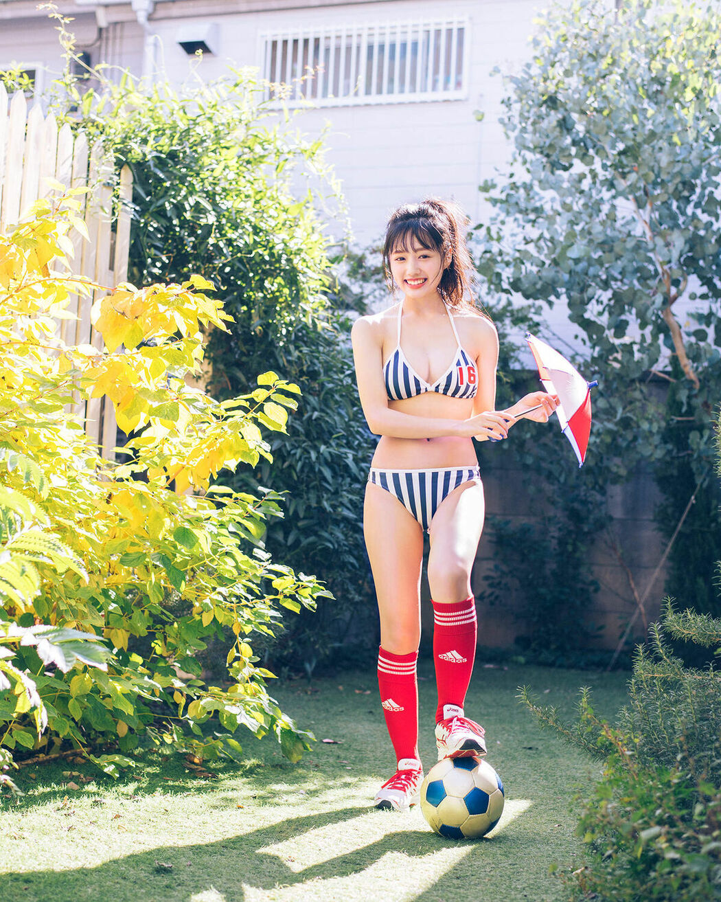 JP Sakura Ando 藤水咲桜 – FLASHデジタル写真集 私を咲かせて (78P)