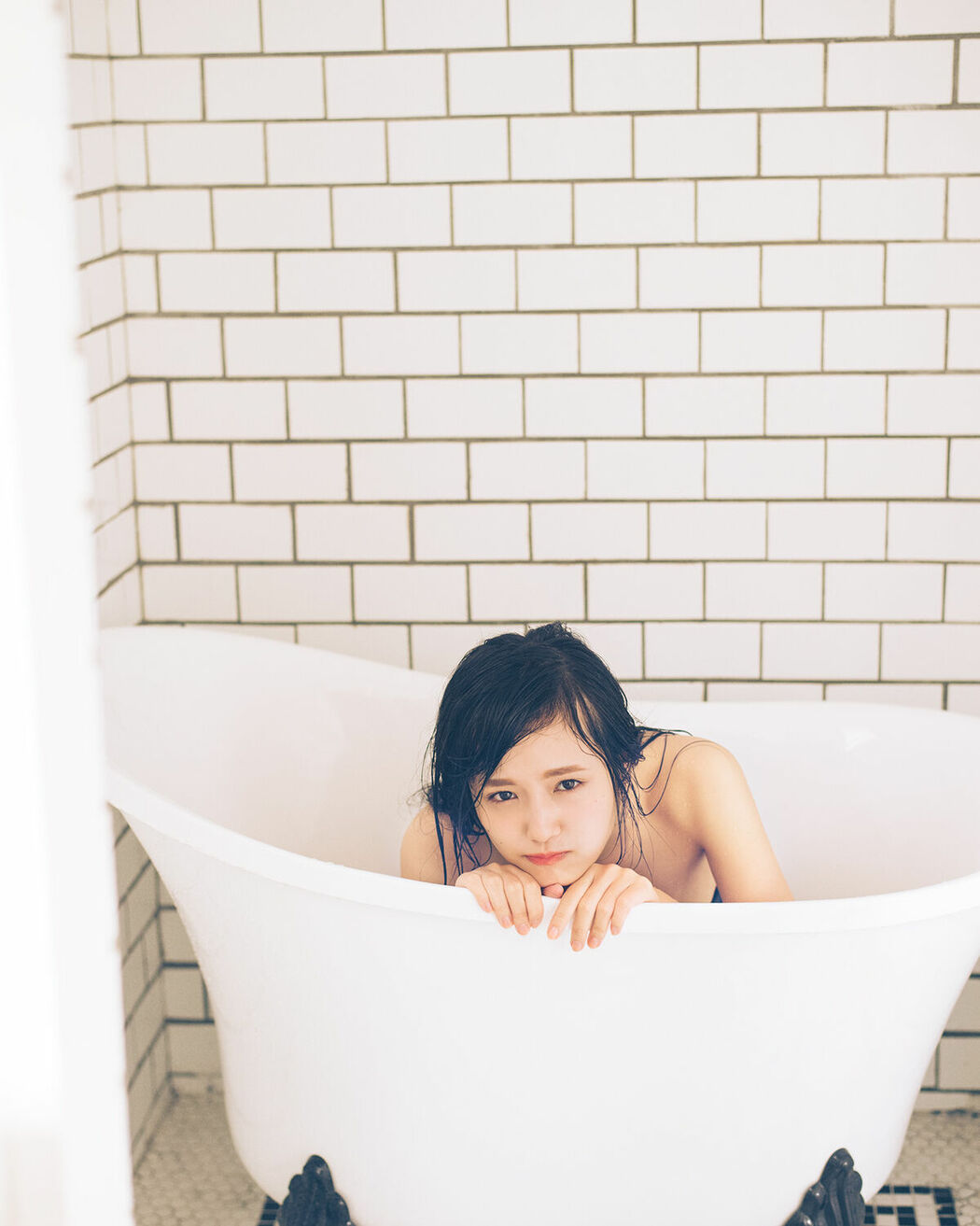 JP Sakura Ando 藤水咲桜 – FLASHデジタル写真集 私を咲かせて (78P)