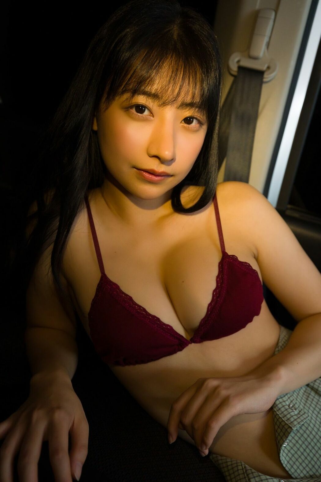JP Yuka Suzuki 鈴木優香 – 密室のふれあい SPA デジタル写真集 (44P)