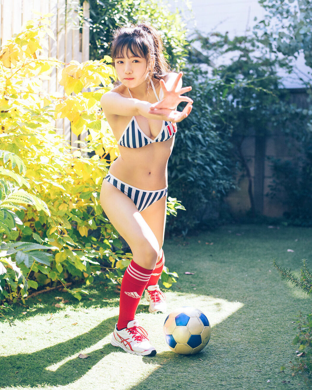 JP Sakura Ando 藤水咲桜 – FLASHデジタル写真集 私を咲かせて (78P)