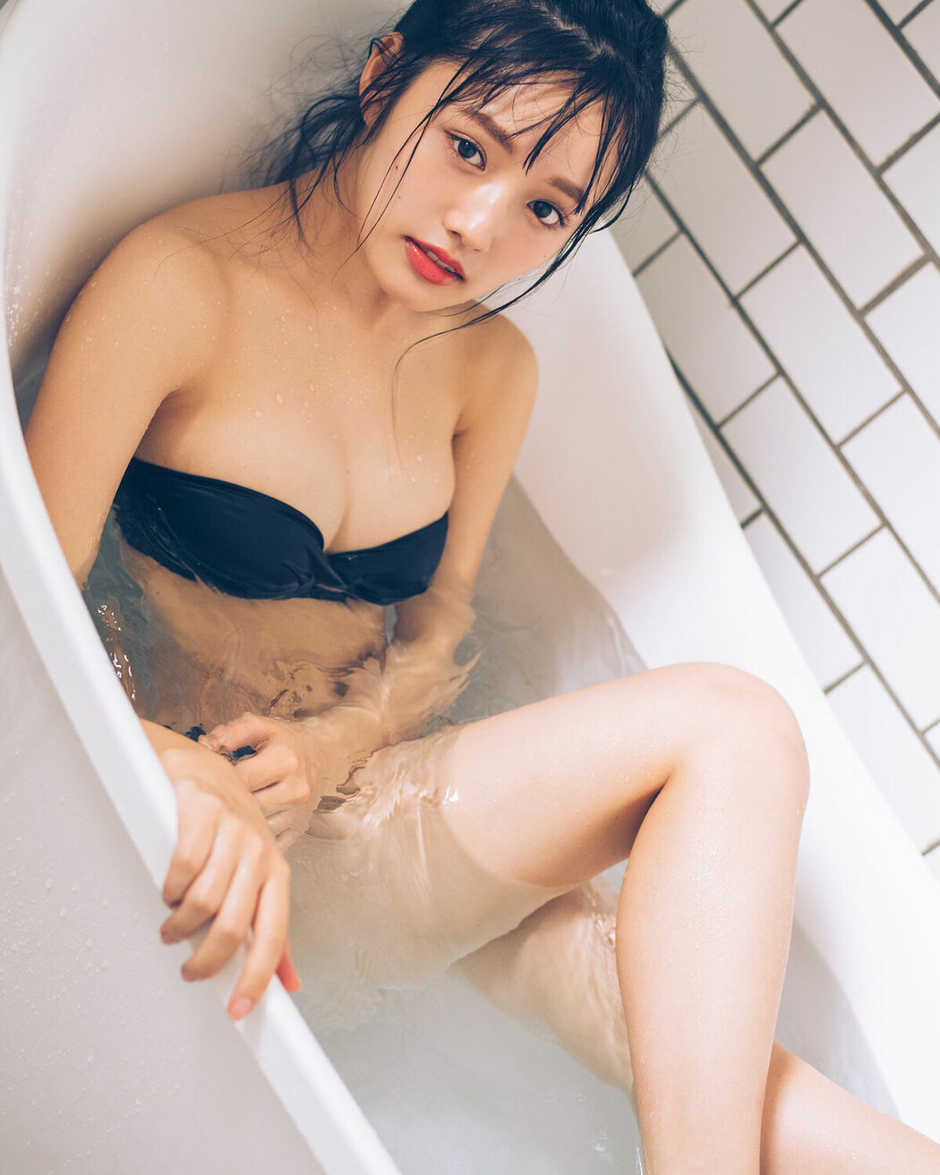 JP Sakura Ando 藤水咲桜 – FLASHデジタル写真集 私を咲かせて (78P)