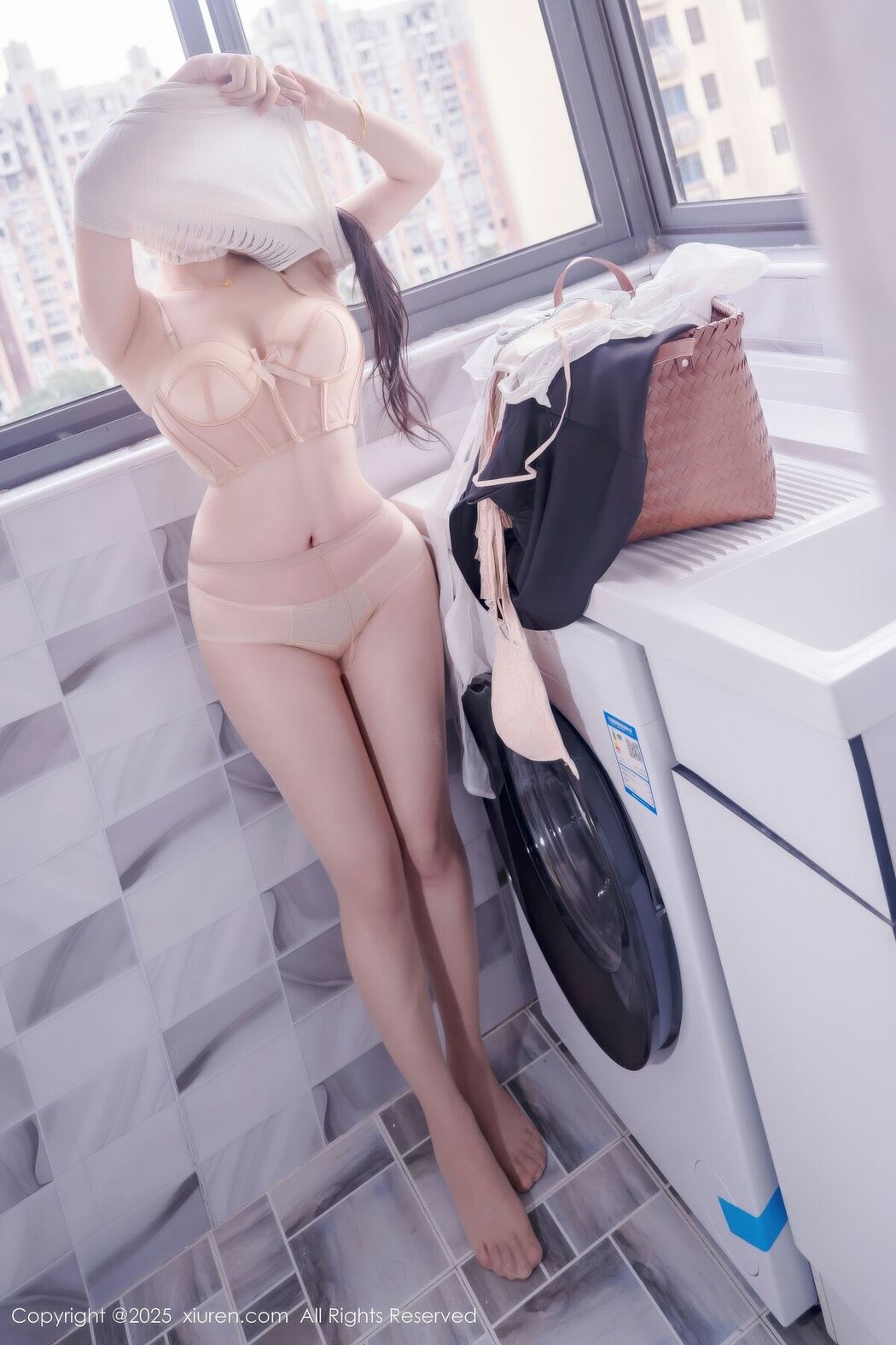 XiuRen秀人网 No.11010 Xi Xi Ai Chi Cao Mei (84P)