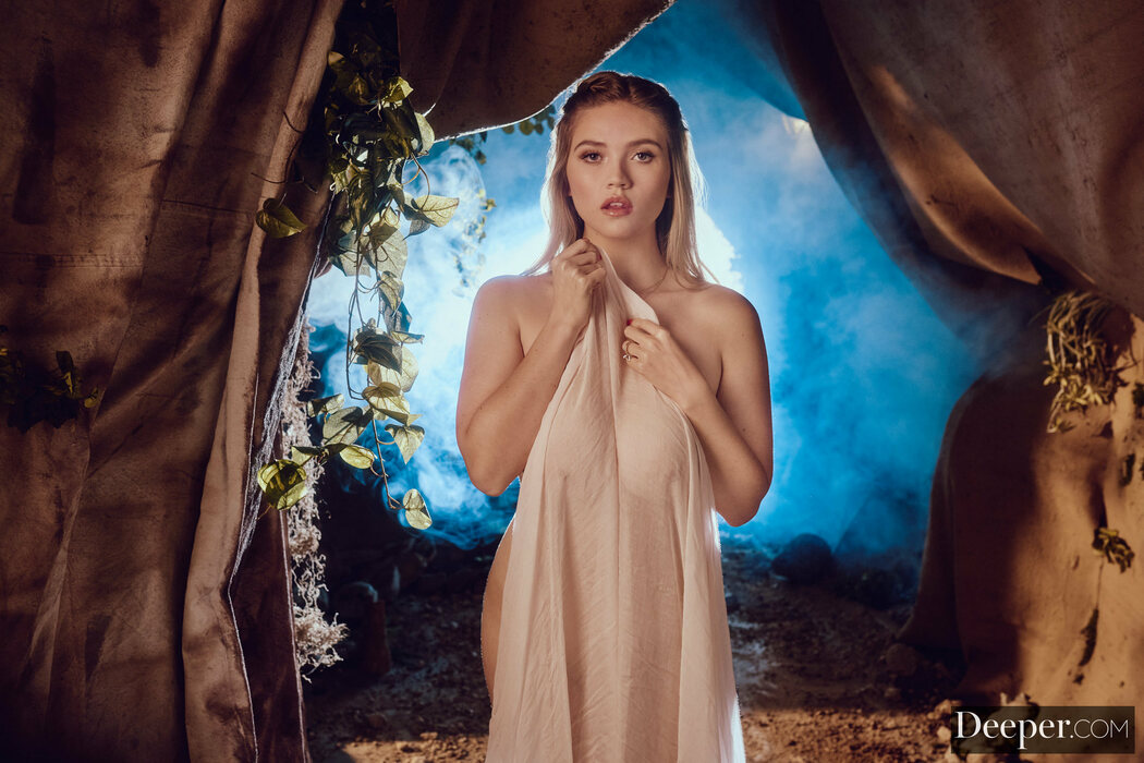 Busty Blonde And Curvy Woman Angie Faith Fucked With Big Hard Cock