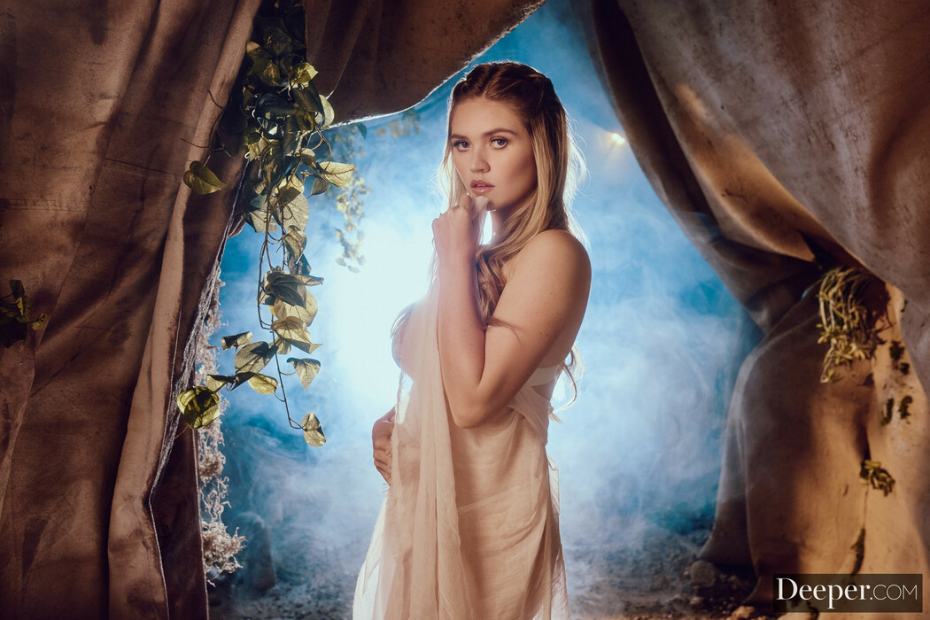 Busty Blonde And Curvy Woman Angie Faith Fucked With Big Hard Cock