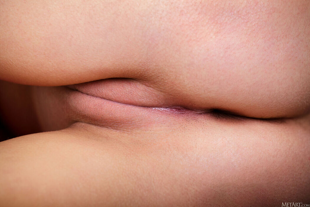 MetArt Azzura – Pink Pedi Part02 (53P)