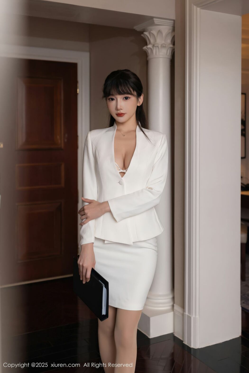 XiuRen秀人网 No.11042 Lu Xuan Xuan (81P)