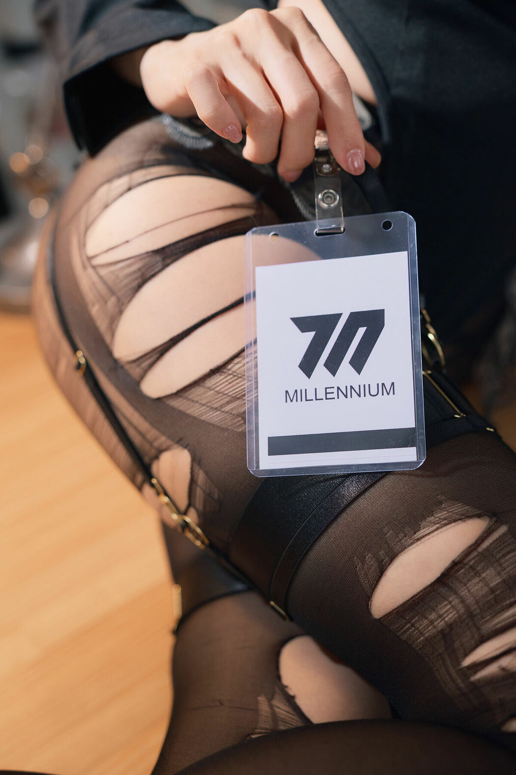 Coser@Ely_eee ElyEE子 – 调月莉音 秘密吊帶 (38P)