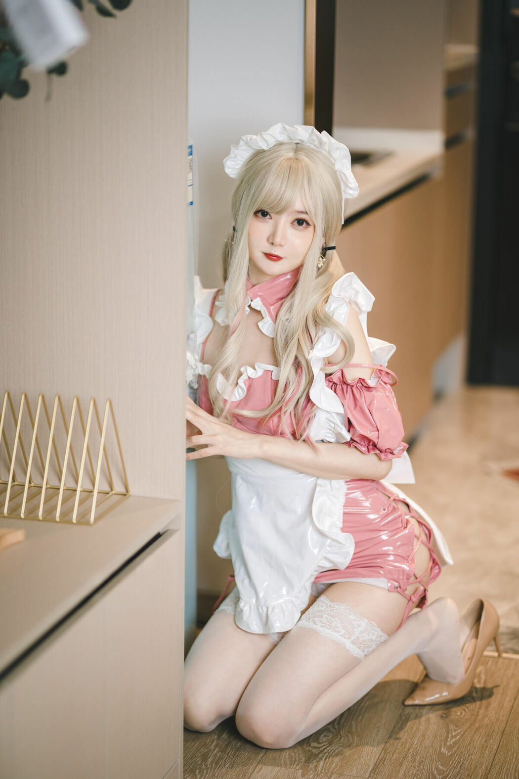 Coser@51酱 – 可爱女仆 (13P)