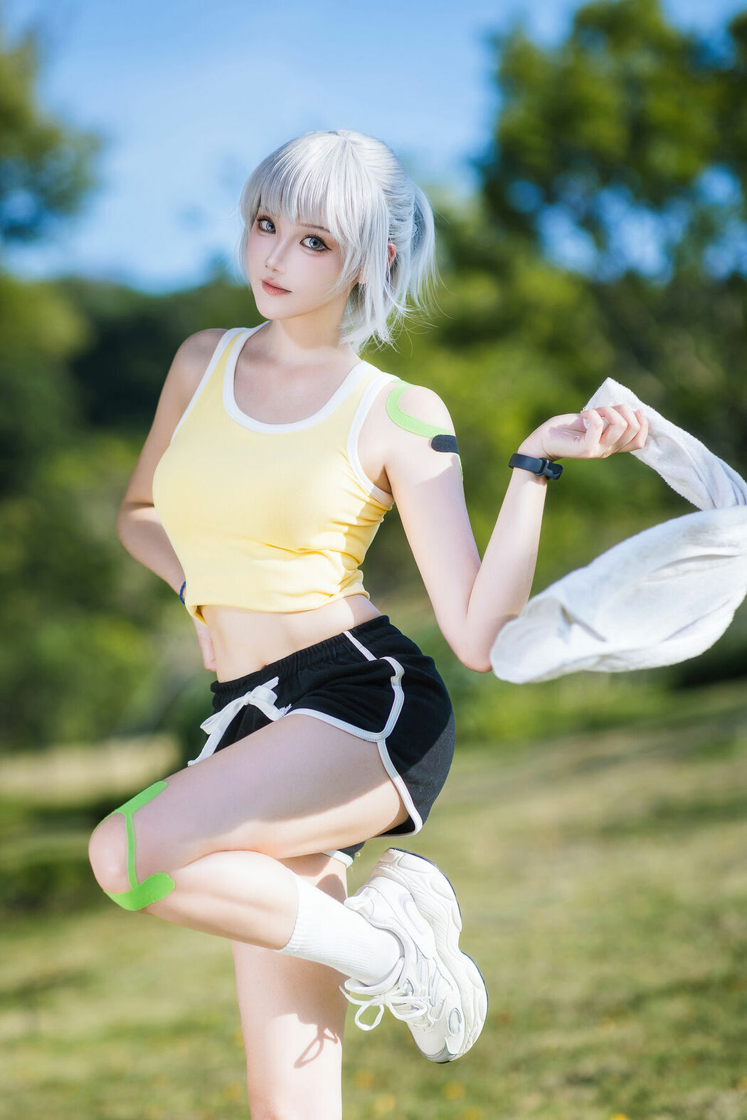 Coser@瓜希酱 – 灵笼-白月魁运动服 (16P)