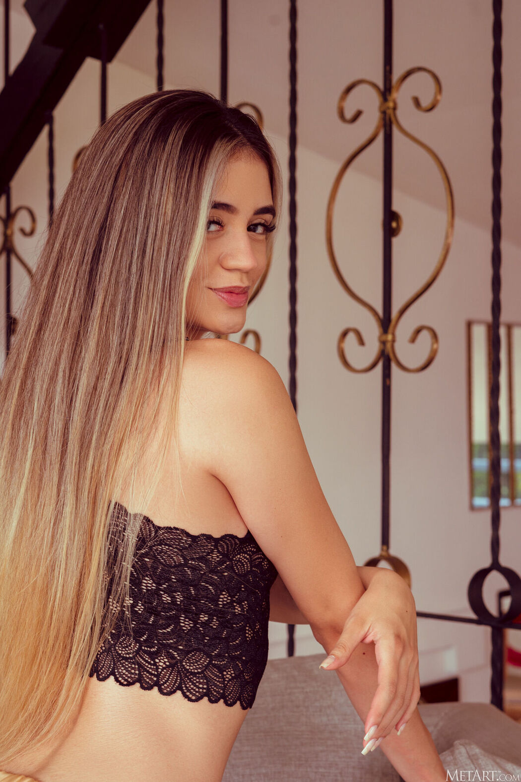 MetArt Yulia Tomson – Presenting Yulia Tomson Part01 (48P)