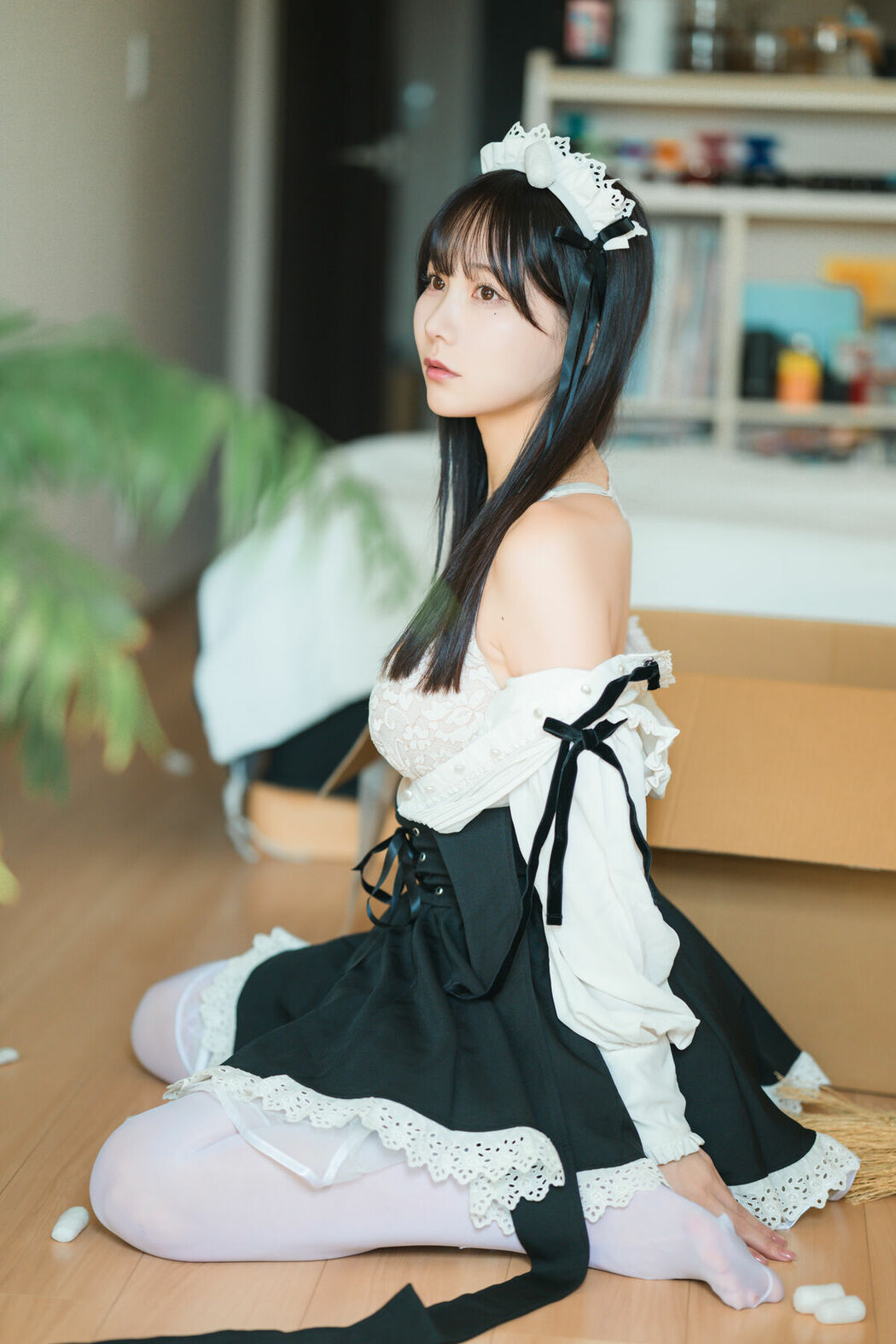 Coser@けん研 けんけん – DL写真集 推し型メイドロイドとしたいこと Part02 (68P)