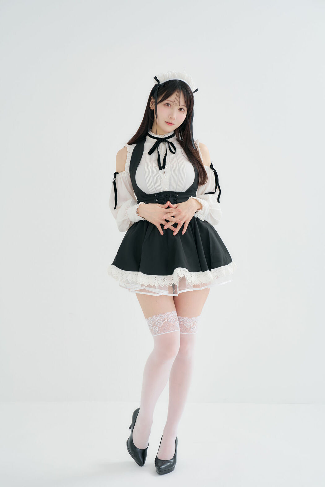 Coser@けん研 けんけん – DL写真集 推し型メイドロイドとしたいこと Part01 (68P)