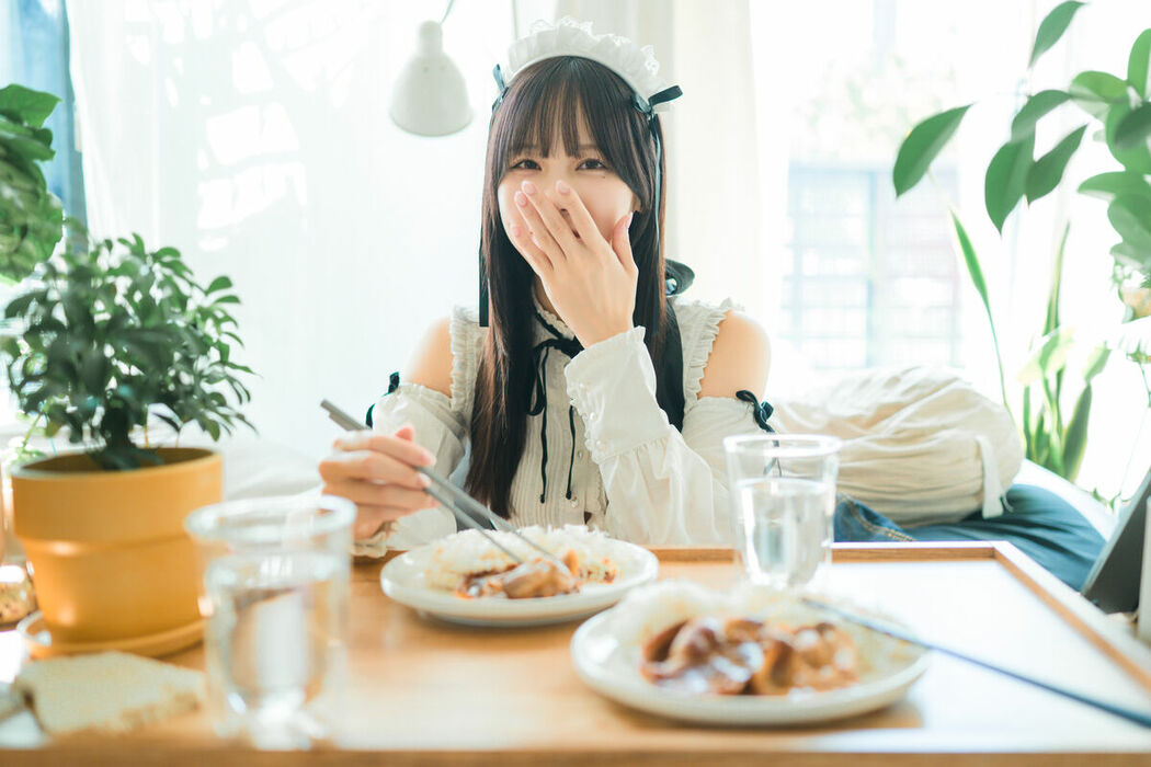 Coser@けん研 けんけん – DL写真集 推し型メイドロイドとしたいこと Part02 (68P)