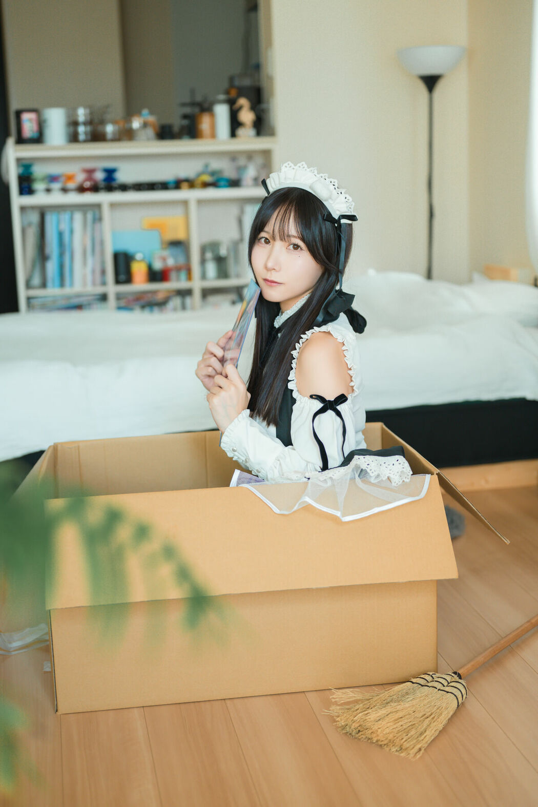 Coser@けん研 けんけん – DL写真集 推し型メイドロイドとしたいこと Part01 (68P)