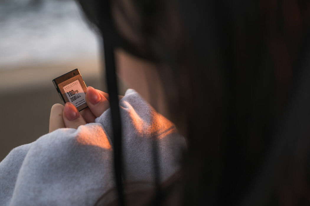 Coser@けん研 けんけん – DL写真集 推し型メイドロイドとしたいこと Part01 (68P)