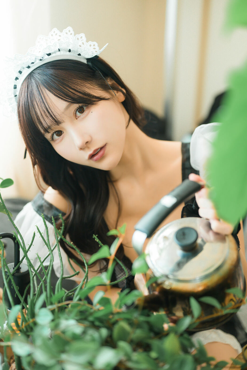 Coser@けん研 けんけん – DL写真集 推し型メイドロイドとしたいこと Part02 (68P)