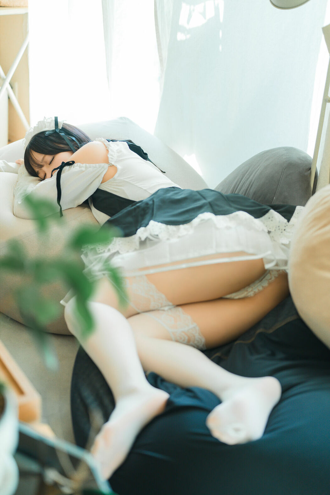 Coser@けん研 けんけん – DL写真集 推し型メイドロイドとしたいこと Part02 (68P)
