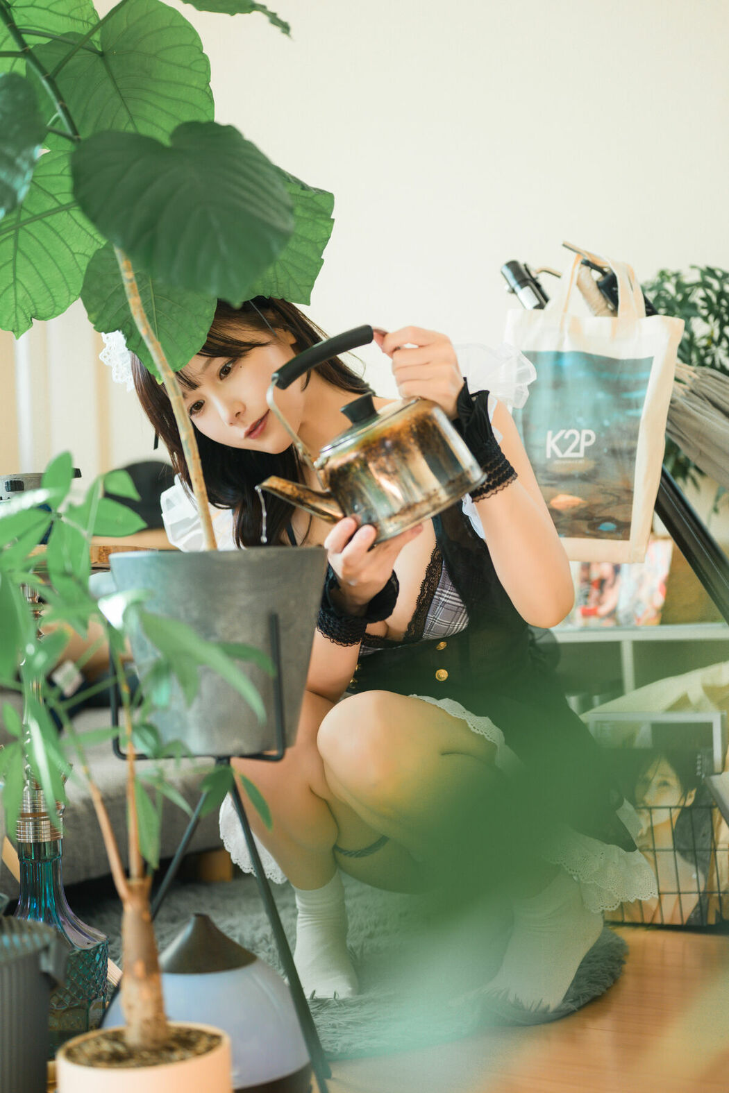 Coser@けん研 けんけん – DL写真集 推し型メイドロイドとしたいこと Part02 (68P)