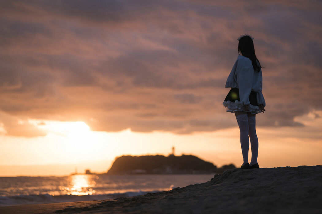 Coser@けん研 けんけん – DL写真集 推し型メイドロイドとしたいこと Part01 (68P)