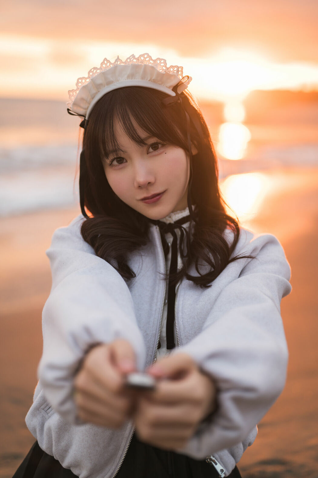 Coser@けん研 けんけん – DL写真集 推し型メイドロイドとしたいこと Part01 (68P)