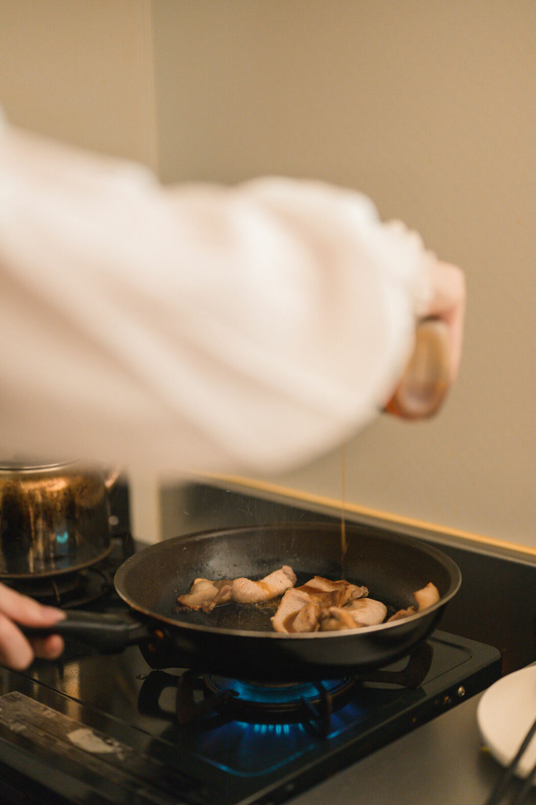 Coser@けん研 けんけん – DL写真集 推し型メイドロイドとしたいこと Part01 (68P)