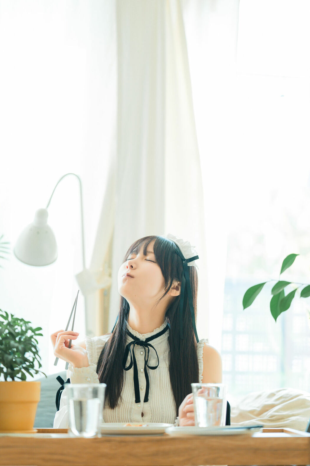 Coser@けん研 けんけん – DL写真集 推し型メイドロイドとしたいこと Part02 (68P)