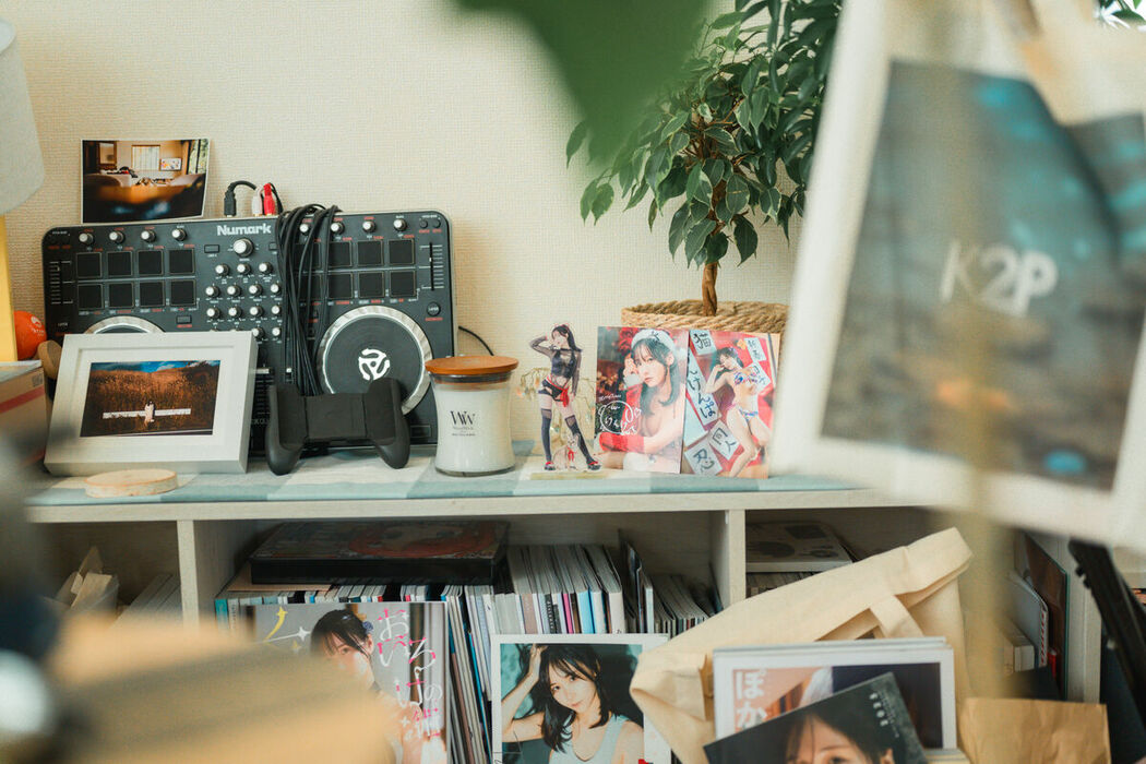 Coser@けん研 けんけん – DL写真集 推し型メイドロイドとしたいこと Part01 (68P)