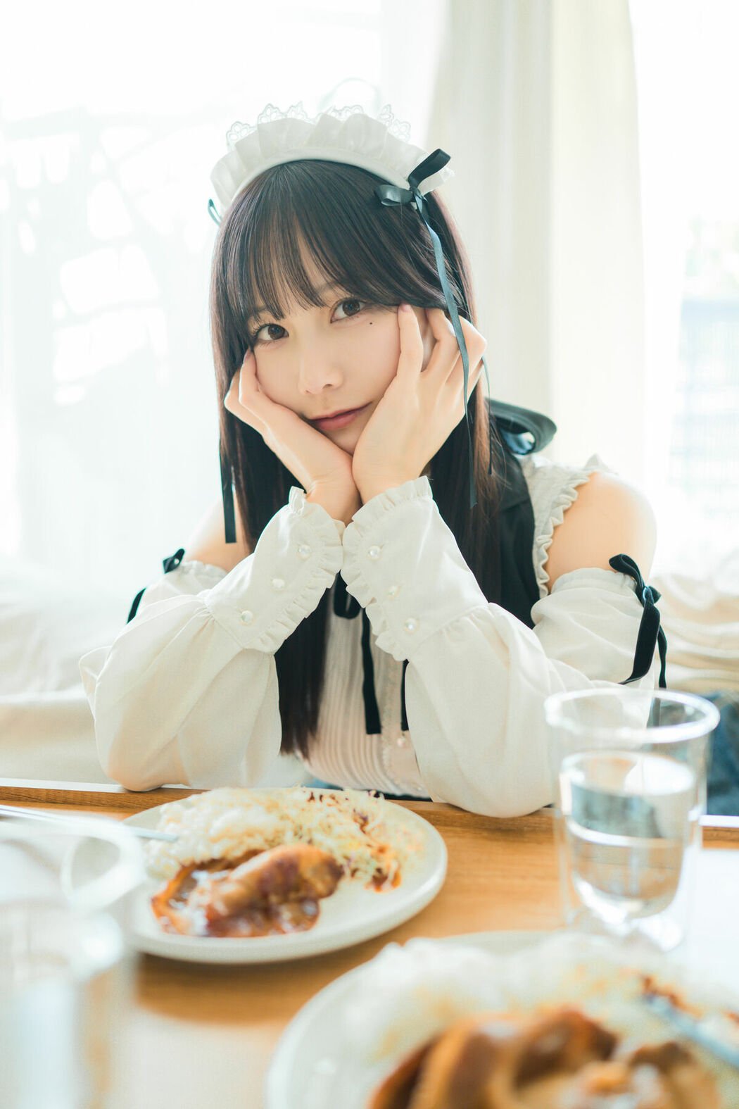 Coser@けん研 けんけん – DL写真集 推し型メイドロイドとしたいこと Part01 (68P)