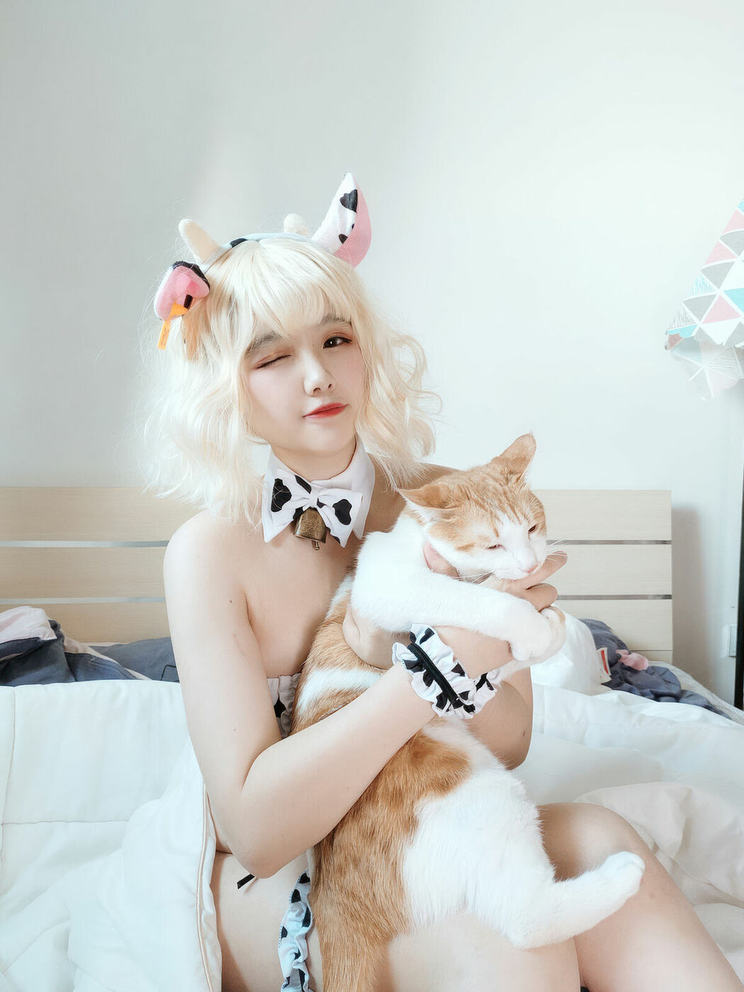 Coser@阿半今天很开心 – 奶牛比基尼 (52P)
