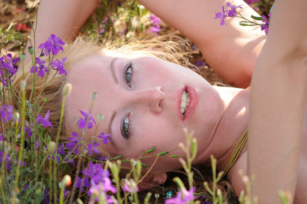 MetArt Eva E Yara – Meadow Part01 (46P)