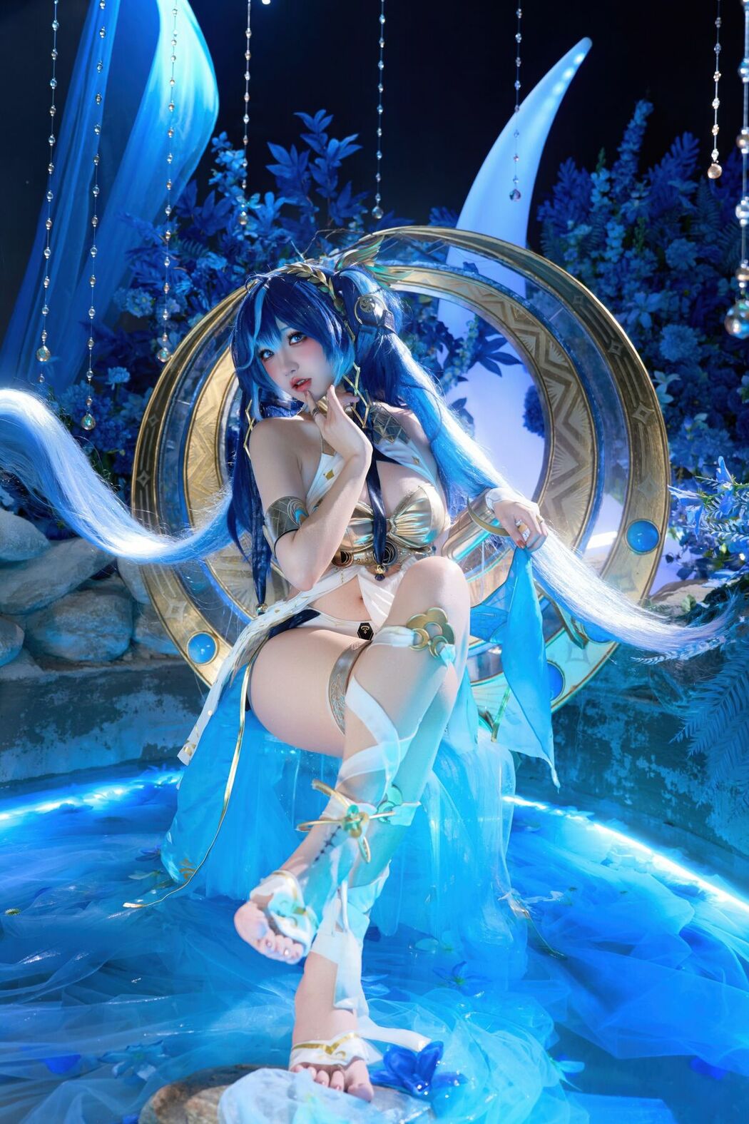 Coser@阿薰kaOri – 鸣潮 谕女尤诺 Part01 (72P – 12V)