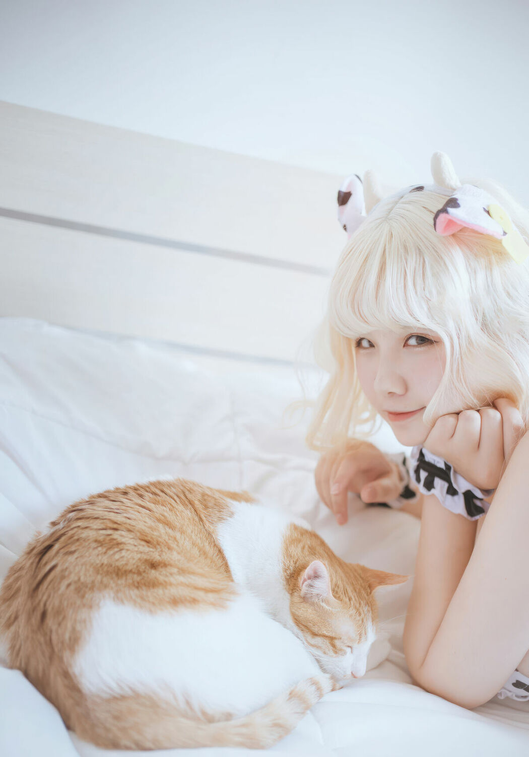Coser@阿半今天很开心 – 奶牛比基尼 (52P)